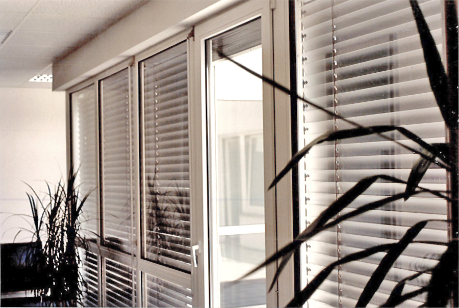 Sicht- und Sonnenschutz für Tür und Fenster